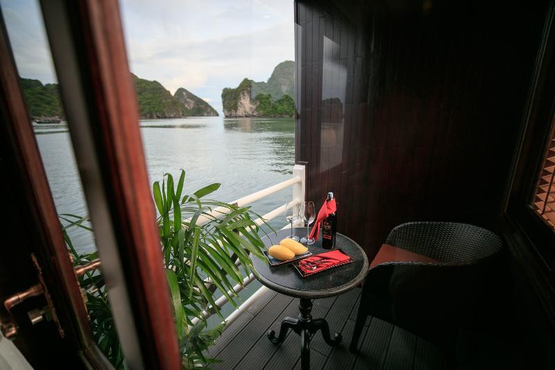 Athena Royal Cruise Hotel Ha Long Exterior foto