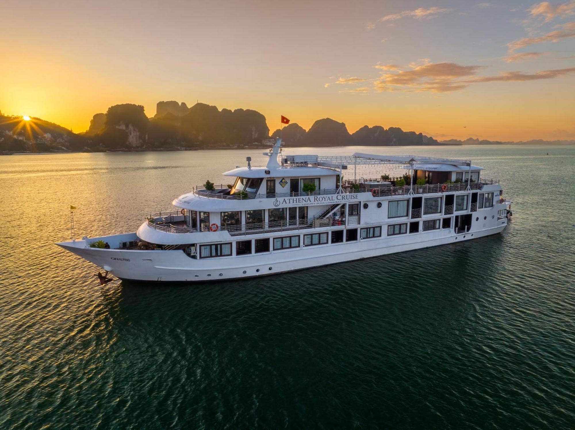 Athena Royal Cruise Hotel Ha Long Exterior foto